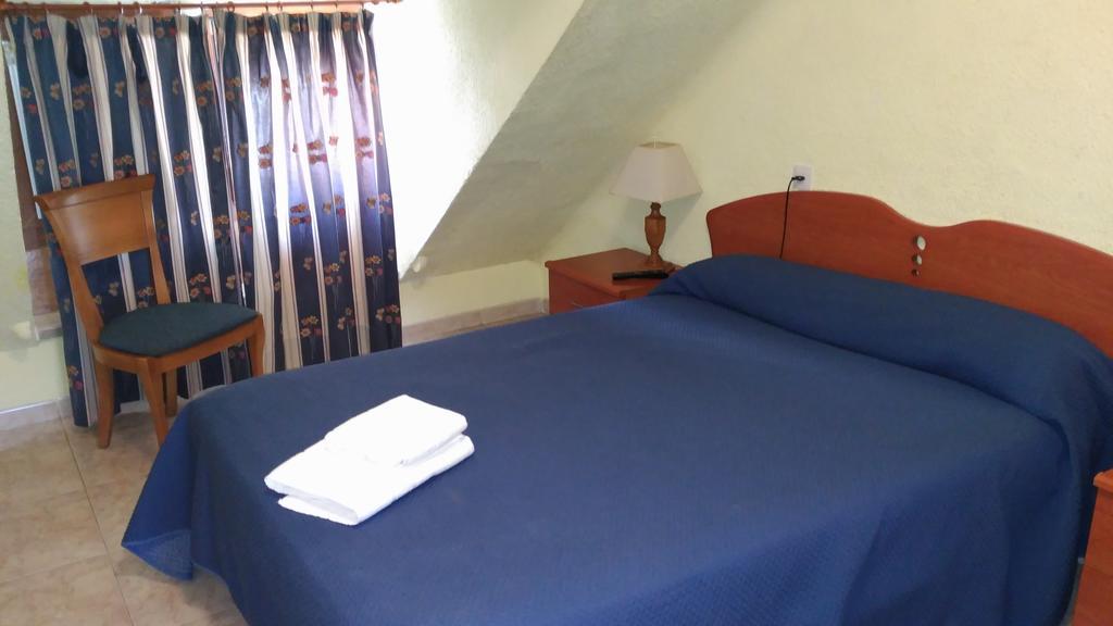 סרסדייה Hostal Aribel Longinos מראה חיצוני תמונה